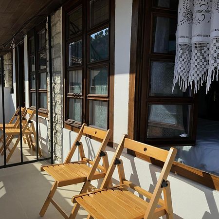 White House Boutique Hotel & Restaurant - Since 1999 Berat Luaran gambar