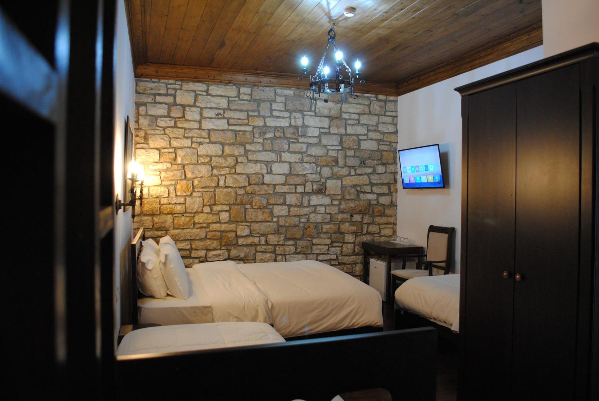 White House Boutique Hotel & Restaurant - Since 1999 Berat Luaran gambar