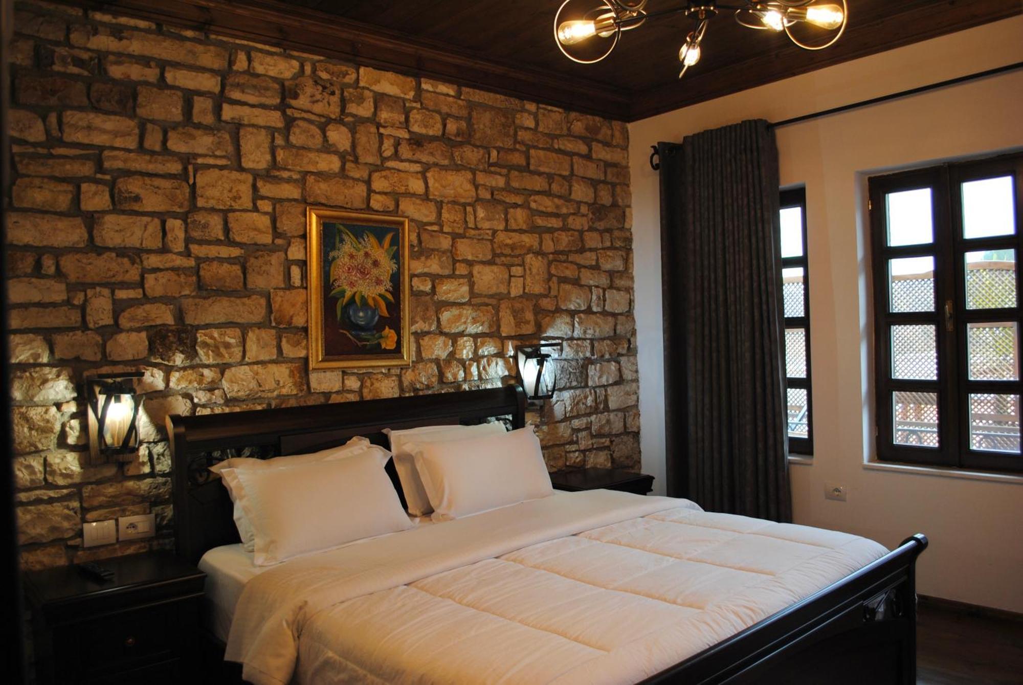 White House Boutique Hotel & Restaurant - Since 1999 Berat Luaran gambar
